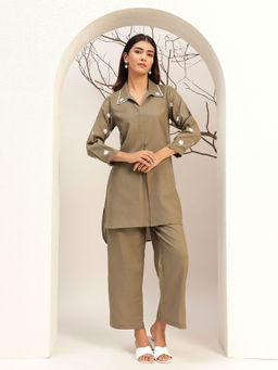 Bani Women - Grey Color with Collar Neck Caual Tunic with Trouser Co-Ord Set Of 2