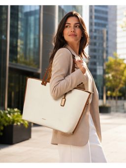 MOKOBARA - Womens The Belle Tote Bag - Off White