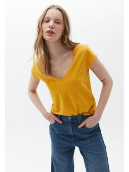 OXXO - Yellow T-shirt