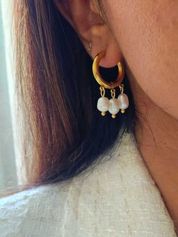 TAAHIRA JEWELLERY - 18K Gold Plated Triple Pearl Cuff Earrings