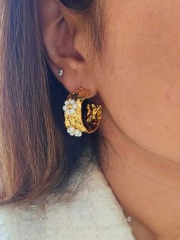 TAAHIRA JEWELLERY - 18K Gold Plated Teo Pearl Hoop Earrings