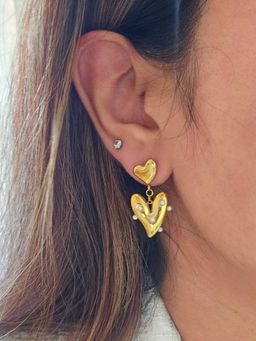 TAAHIRA JEWELLERY - 18K Gold Plated Selvie Pearl Heart Earrings