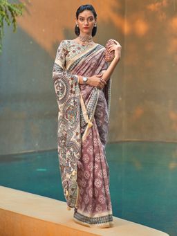 Akhilam - Women Cotton Blend Burgundy Printed Designer Saree With Unstitched Blouse Piece