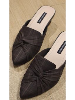 Shradha Hedau Footwear Couture - Elowen Black Heels