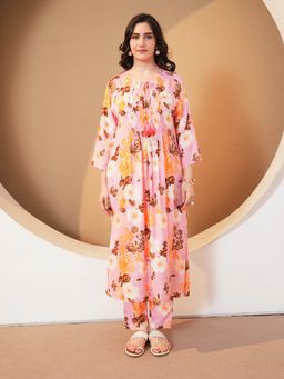 Indisangam - Women Pink Floral Pintuck Muslin Kurta and Pant