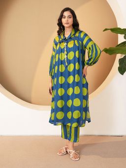 Indisangam - Women Green Polka Stripe Muslin Kurta and Pant