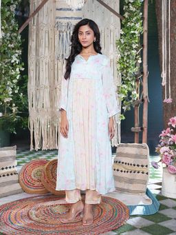 Indisangam - Women Blue Pastel Floral Printed Kurta and Pant