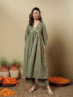 Indisangam - Women Green Lotus Embroidered Cotton Kurta and Pant