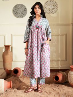 Indisangam - Women Pink Floral Stripe Cotton Kurta and Pant