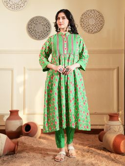Indisangam - Women Green Lace Insert Cotton Kurta and Pant