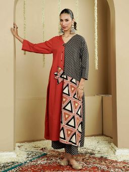 Indisangam - Women Geometric Panel Cotton Kurta and Pant