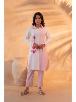 Juniper - Women Pink Divide Embroidered Panel Kurta With Pant