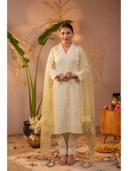 Juniper - Women Green Blossom Embroidered Kurta With Pant And Dupatta