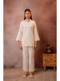 Juniper - Women Off White Cotton Whisper Schiffli Kurta With Pant
