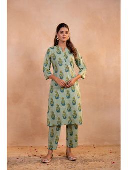 Juniper - Women Green Floral Heritage Kurta With Pant