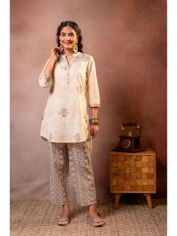Juniper - Women Off-White Blossom Printed Kurta And Pant