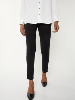 max - Womens Solid Slim Fit Pant
