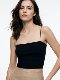 Outzidr - Black Solid Fitted Top