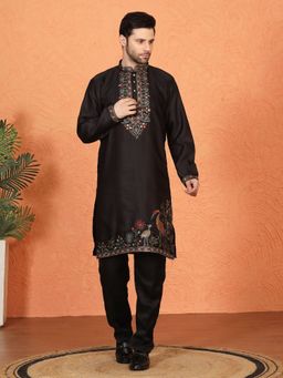 Aham-Vayam - Pushp-Van Embroidered Back Elastic Kurta with Pant
