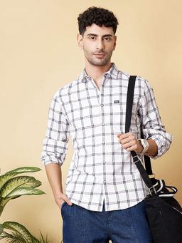 The Indian Garage Co - Men Slim Fit Checkered Full Sleeves Spread Collar Casual Shirt White