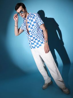 The Indian Garage Co - Men Slim Fit Psychedelic Half Sleeves Cutaway Collar Casual Shirt Blue