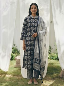 MAAND - Womens Cotton Blend Printed Black Kurta and Pant with Dupatta