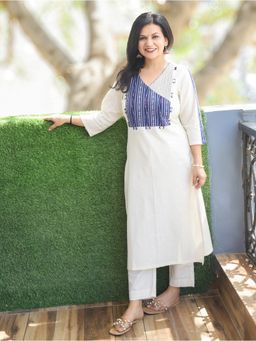 DESI SANDOOK - Woman'S White Kurti