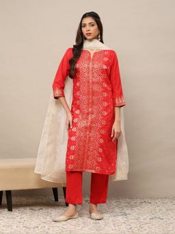 Garden VARELI - Women’s Red Pure Cotton Embroidered Kurta With Pant And Dupatta