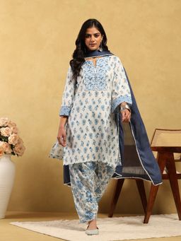 Garden VARELI - Women's Floral Printed White Cotton Straight Kurta with Salwar And Dupatta
