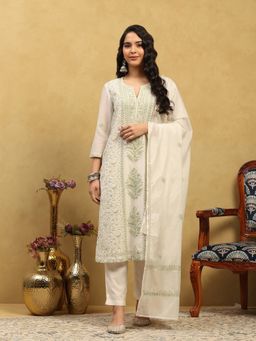 Garden VARELI - Women's Chikankari Embroidery White Cotton Straight KurtaWith Pant And Dupatta