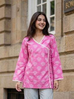 KAFTANIZE - Women Pink Floral Printed With Lace Thread Detailing Angrakha Short Kurti