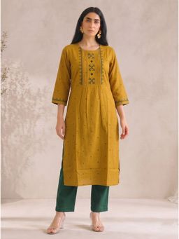 Kami Kubi - Women Mustard Straight Fit Dobby Kurta