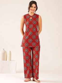 Vbuyz - Women'S Maroon Floral Straight Cotton Stitched Kurta With Pant