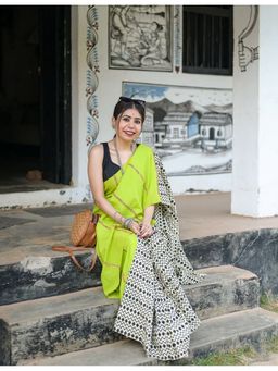 Anjaneya Sarees - Women Green Linen Blend Printed Saree with Unstitched Blouse
