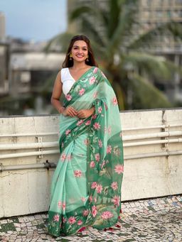 Anjaneya Sarees - Women Green Floral Printed Saree with Unstitched Blouse