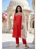 Red color option, Sold out, Currently selected