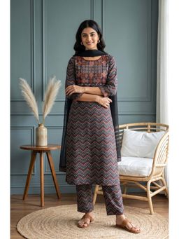 W - Black Embroidered Round Neck Kurta Pant with Dupatta