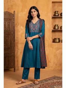 W - Teal Embroidered V-Neck Kurta Pant with Dupatta