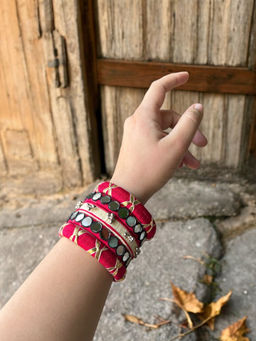 Jewelwati - Rani Red Thread Bangles