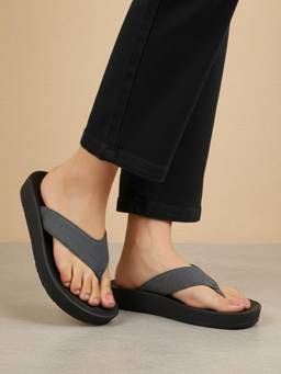 Inc.5 - Womens Black Casual Embossed T-Strap Sandals
