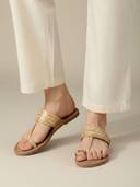 Beige color option, Currently selected