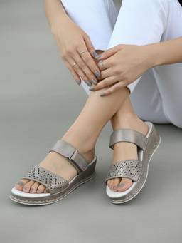 Inc.5 - Womens Bronze Casual Printed Round Toe Wedge Heels