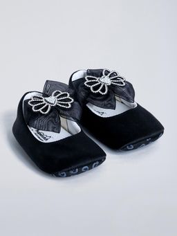 Hopscotch - Pearl Bow Applique Black Ballerinas