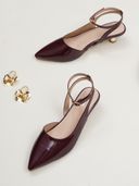 Maroon color option, Currently selected