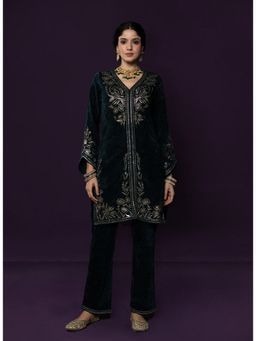 Lakshita - Paro Green Resham Embroidered Velvet Long Co-Ord Set