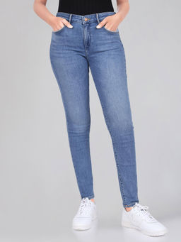 Wrangler - Women Blue Skinny Fit Mid Rise Light Fade Jeans