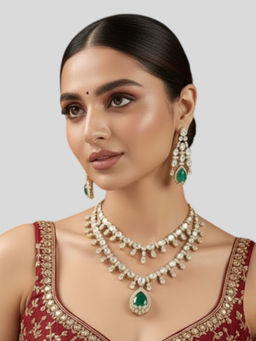 Auraa Trends - Elegant Gold Plated Kundan Necklace Set with Green Stone Bridal Jewellery