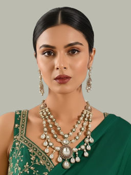 Auraa Trends - Bridal Kundan Necklace Set with Green and Ruby Stones Gold Plated Jewellery
