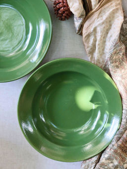 WEAVING HOMES - Green Pasta Plate