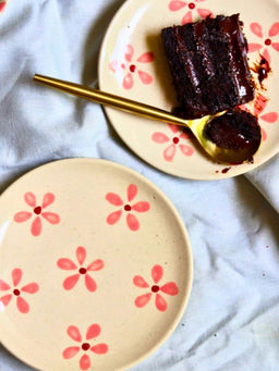 WEAVING HOMES - White Flowers Dessert Plate